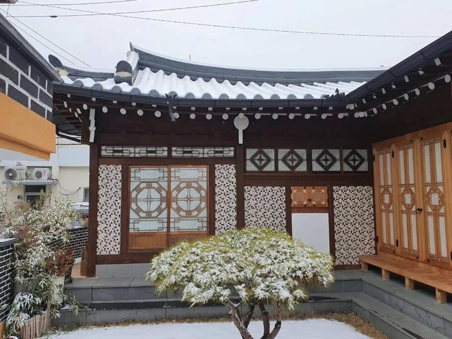 Feelgood Hanok Villa Andong Exterior photo